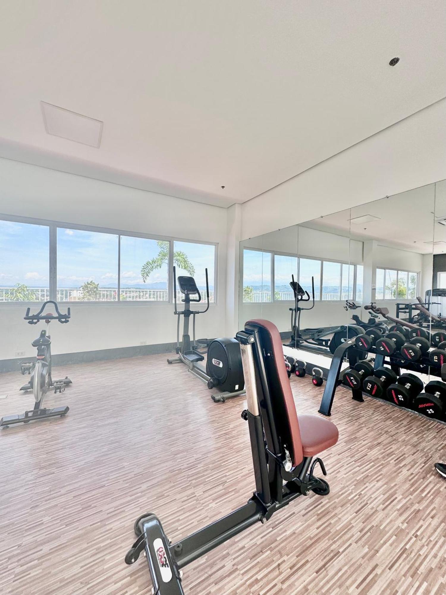 Aesthetic One Bedroom Beside Sm W Pool, Wifi And Netflix คากายันเดโอโร ภายนอก รูปภาพ